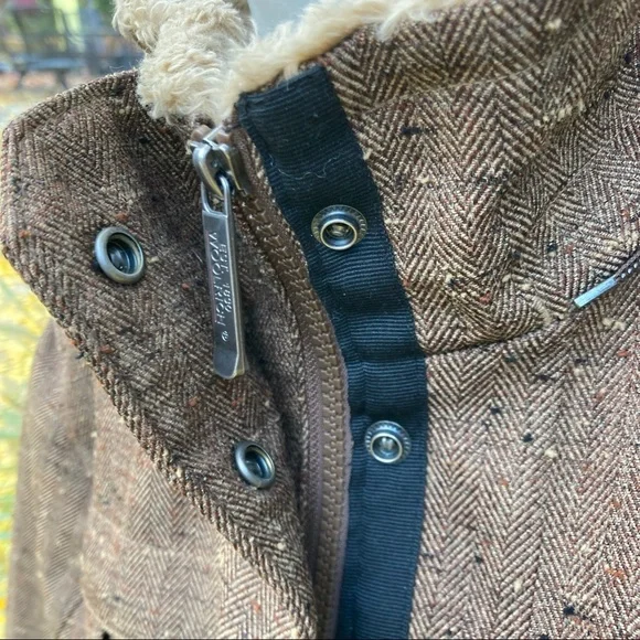 Woolrich Tweed Brown/Tan Utility Coat Barn Jacket Faux Fur lined 6 pockets sz M - Picture 6 of 15
